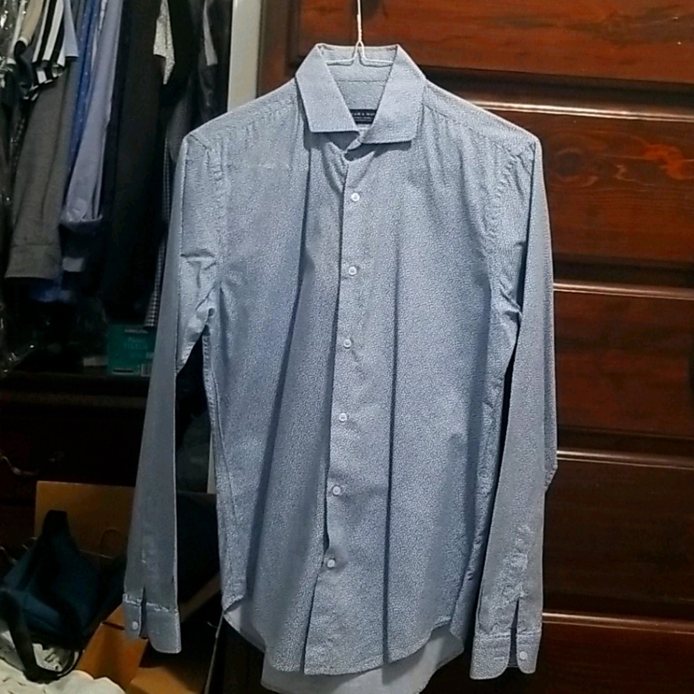 Zara long sleeve shirt button down.